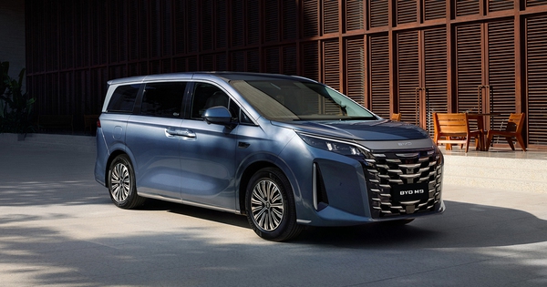MPV hybrid BYD M9 giá từ 1,99 tỉ tại Việt Nam, có gì cạnh tranh KIA Carnival?