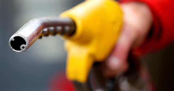 Giá xăng dầu hôm nay 10.11.2025: Tăng nhẹ