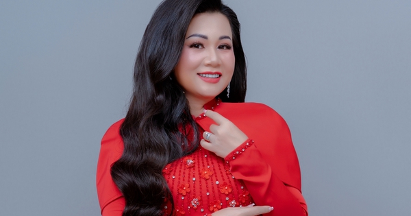 Ca sĩ bolero học đại học ở tuổi ngoài 40, tiết lộ cuộc sống kín tiếng