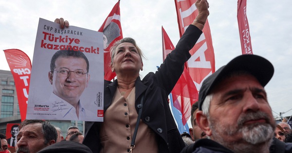 Công tố viên đề nghị 2.000 năm tù cho thị trưởng Istanbul