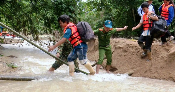 Băng rừng gọi học trò về lại lớp