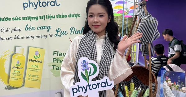 Gen Z miền Tây 'gây sốt' với nước súc miệng chiết xuất từ cây... lục bình