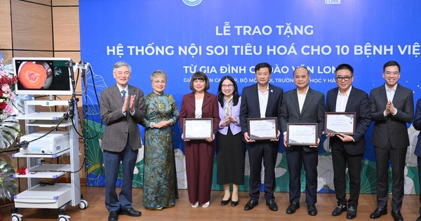 Giáo sư ngành y tặng các bệnh viện 10 hệ thống nội soi tiêu hóa hiện đại