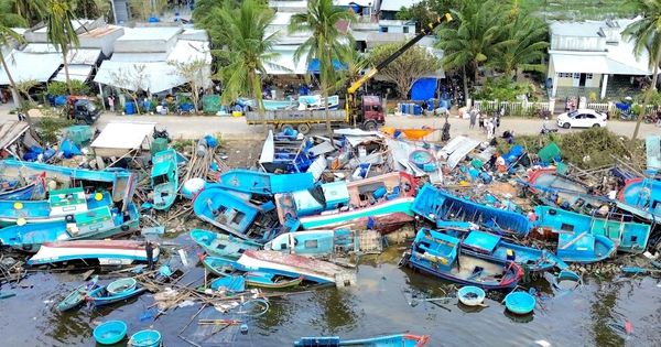 Những con tàu 'gãy cánh' sau bão Kalmaegi