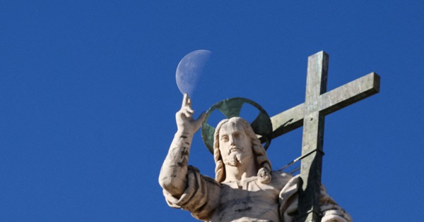 Giáo hoàng Leo XIV nhận định gì về thông tin Chúa Giê-su hiển linh tại Pháp?