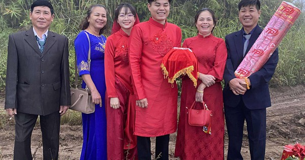 Nhà trai vượt 600 km, lội đường đất mang sính lễ hỏi cưới cô dâu