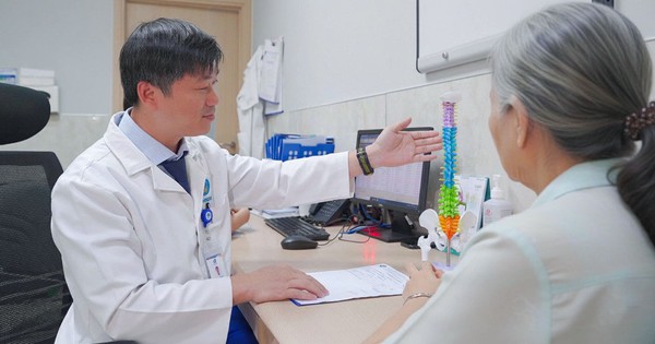 Mổ cột sống cứu người cao tuổi nhiều bệnh nền khỏi nguy cơ liệt chân vĩnh viễn