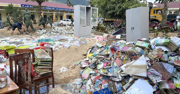 'Các phòng học không còn gì'