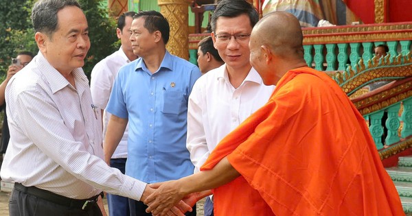 Chủ tịch Quốc hội dự Ngày hội Đại đoàn kết toàn dân tộc tại Cần Thơ