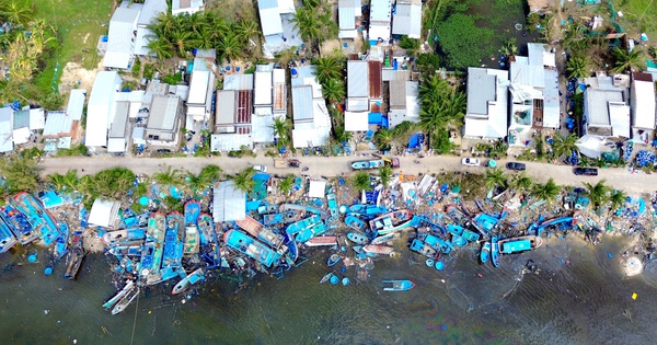 Hình ảnh nhói lòng ở Đắk Lắk: Hàng loạt tàu thuyền vỡ nát, ngư dân trắng tay