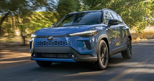 Triệu hồi hơn 1 triệu ô tô Toyota, Lexus dính lỗi camera lùi