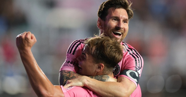 Messi ghi cú đúp siêu phẩm đưa Inter Miami vào bán kết MLS Cup, Ronaldo thì sao?