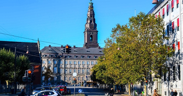 Bay thẳng tới xứ sở chuyện cổ tích Andersen