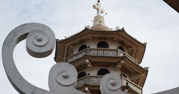 Nhà thờ kiến trúc Á Đông ở Đồng Nai với bảo tháp 9 tầng độc đáo