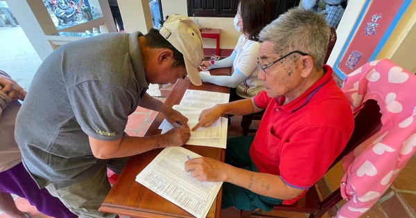 Khánh Hòa xem xét hỗ trợ người dân không có đăng ký cư trú sau mưa lũ