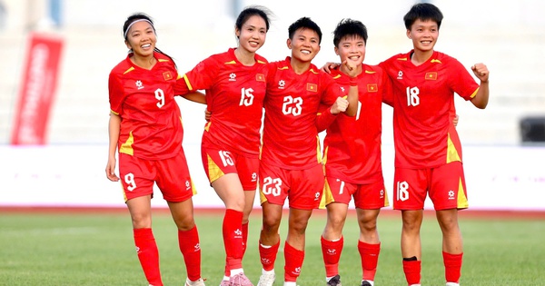 Đội tuyển nữ Việt Nam quyết thắng kình địch Philippines 