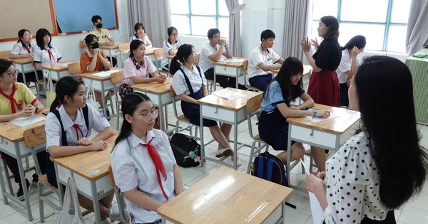 Tranh luận sôi nổi 'nên xét tuyển hay thi tuyển vào lớp 10?'