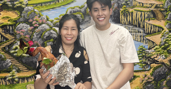 Khi mẹ và con trai cùng là 'cây hài online'