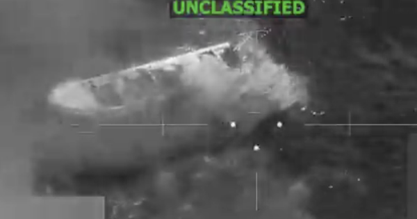 Mỹ tấn công 3 'tàu ma túy' tại Thái Bình Dương