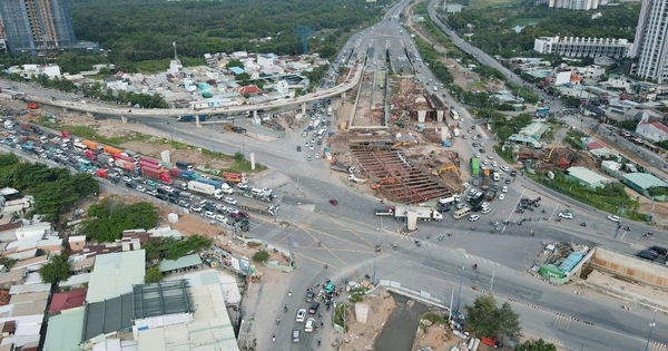 Nút giao lớn nhất TP.HCM lại trễ hẹn, tết này khu Đông vẫn khó thoát kẹt xe