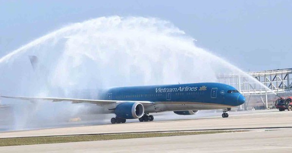 Sân bay Long Thành khai trương chuyến bay đầu tiên