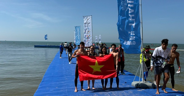 Nóng: Đội tuyển bơi Việt Nam xuất sắc giành HCV tiếp sức bơi đường dài SEA Games 33