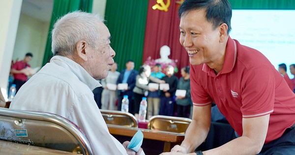 Dai-ichi Life Việt Nam hỗ trợ 3.8 tỉ đồng giúp cuộc sống người dân sau thiên tai