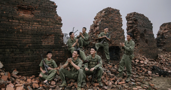 Đạo diễn nói gì khi 'Mưa đỏ' lên sóng VTV giờ vàng cuối tuần?