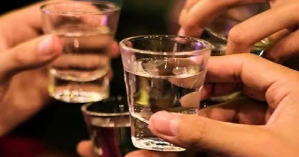 Hải Phòng: Vụ ngộ độc tập thể nghi do rượu