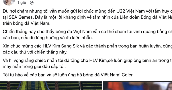 HLV Park Hang-seo tặng quà quý cho ông Kim Sang-sik, chúc mừng U.22 Việt Nam vô địch SEA Games 33