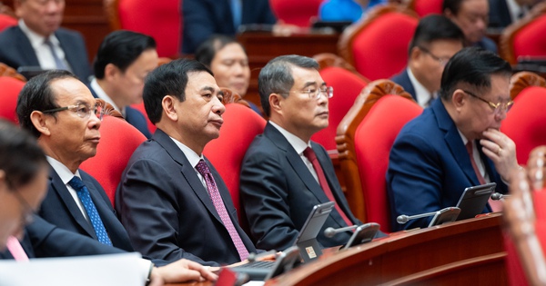 Hoàn thiện báo cáo công tác nhân sự Trung ương Đảng khóa XIV