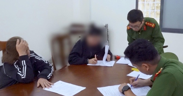 Khởi tố 2 bị can vận chuyển trái phép 620 chỉ vàng qua đường hàng không