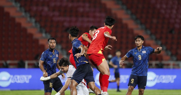 Từ chiến thắng của U.22 Việt Nam, tìm ra chìa khóa trong đào tạo trẻ: Thể lực phải thật khỏe