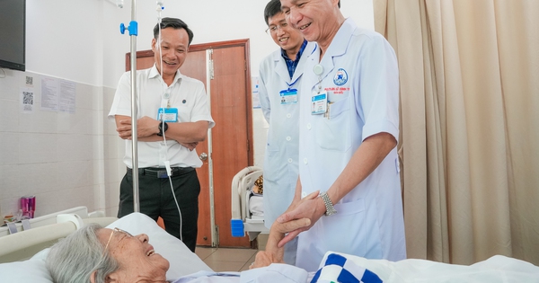 Diễn biến mới nhất về sức khỏe của nghệ sĩ Phi Điểu sau nhập viện cấp cứu