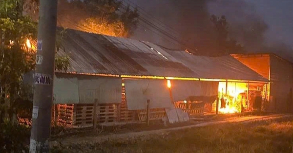 Tây Ninh: Cháy xưởng gỗ do dùng pin sạc điện thoại dự phòng