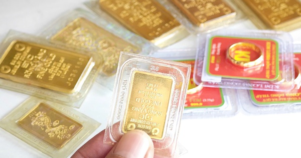 Giá vàng hôm nay 24.12.2025: Tiến sát 160 triệu đồng/lượng