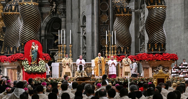 Thế giới ngày Giáng sinh 2025