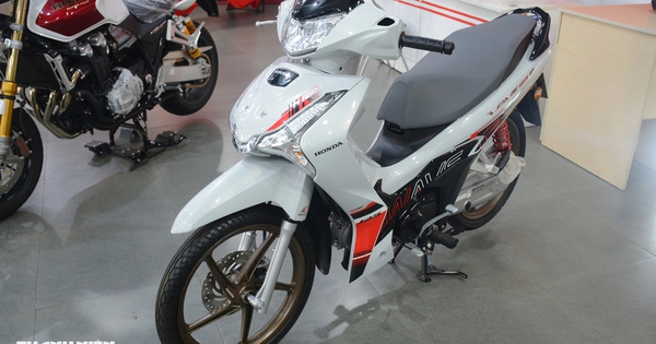 3 mẫu xe máy nhập khẩu giá cả trăm triệu đồng vừa cập bến Việt Nam