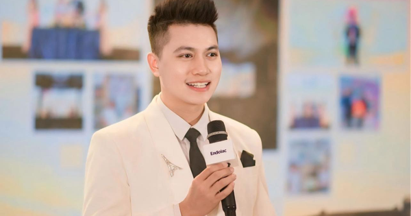 Từ 'nỗi sợ hãi' đến 'sứ mệnh': Bản lĩnh của MC Đồng Thoại