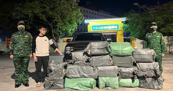 Bắt vụ vận chuyển gần 4 tạ lòng lợn sấy khô hôi thối