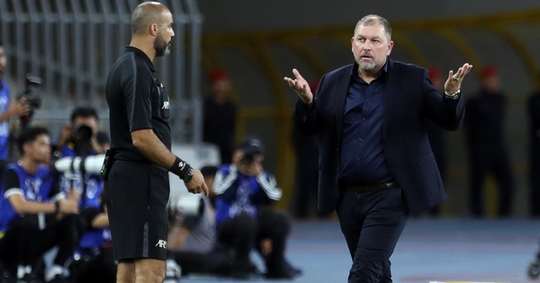 Nóng: Cảnh sát Malaysia chính thức điều tra hình sự vụ nhập tịch lậu, HLV Cklamovski bất ngờ lên tiếng