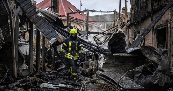 Chiến sự Ukraine ngày 1.403: Nga tấn công rầm rộ