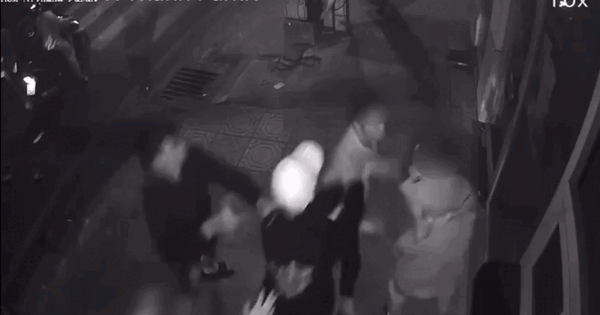 TP.HCM: Lấy lời khai 14 thanh, thiếu niên đánh người đi đường bằng thắt lưng