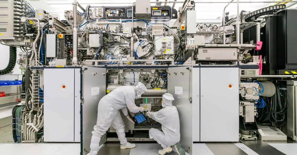 Thực hư việc Trung Quốc 'bẻ khóa' thành công máy quang khắc EUV