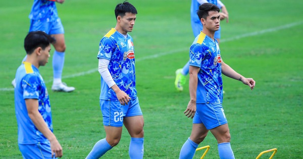 Thầy Kim chỉ rõ đối thủ đáng sợ nhất tại châu Á, U.23 Việt Nam tập chiến thuật làm quen múi giờ