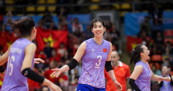 Thanh Thúy tái xuất, tỏa sáng giúp CLB bóng chuyền Nhật Bản thắng kịch tính