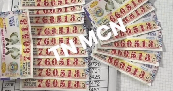 Cuối năm được tặng lại vé, đại lý miền Tây trúng độc đắc xổ số miền Nam