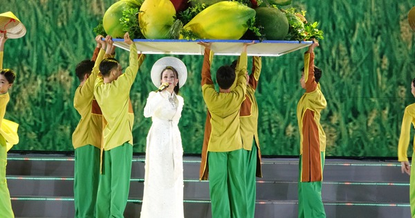 Cẩm Ly tái xuất, NSƯT Như Huỳnh xúc động khi trình diễn trước khán giả Cần Thơ