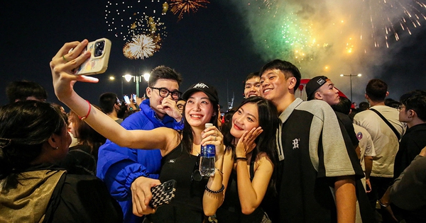 Cả nước tưng bừng đón kỷ nguyên mới