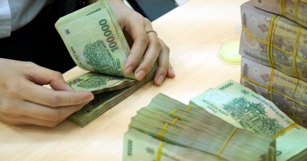 Từ 1.1.2026, những ai bị khấu trừ lương để cưỡng chế nộp phạt vi phạm hành chính?